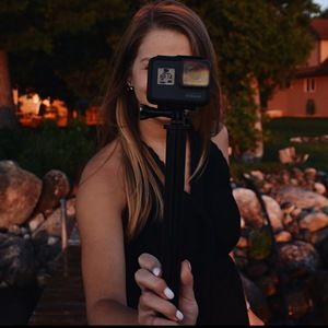 Meet your Posher, Alexis